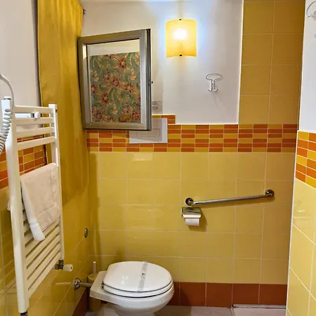 Orange Lemon Center *