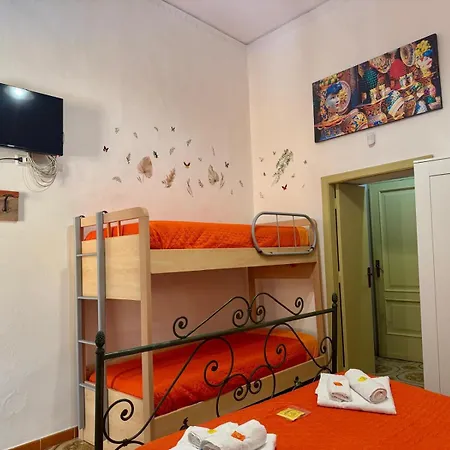 Orange Lemon Center Apartment *